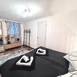 公寓 Middle Of The Apartmann 佩奇